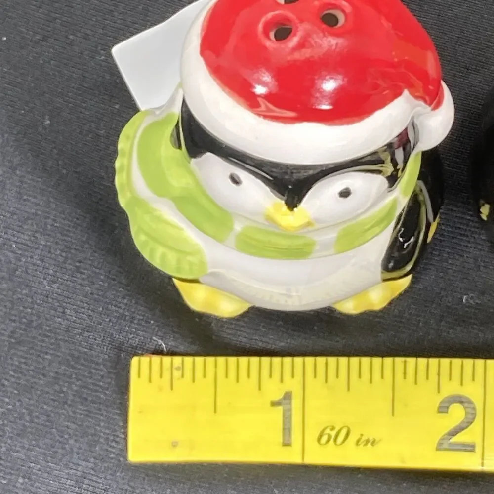 Penguins Salt and Pepper Shakers Ceramic 3 inch Winter Hats Christmas Cabincore